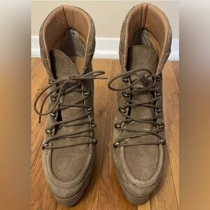 REPORT Poe tan suede leather heeled boots booties 8